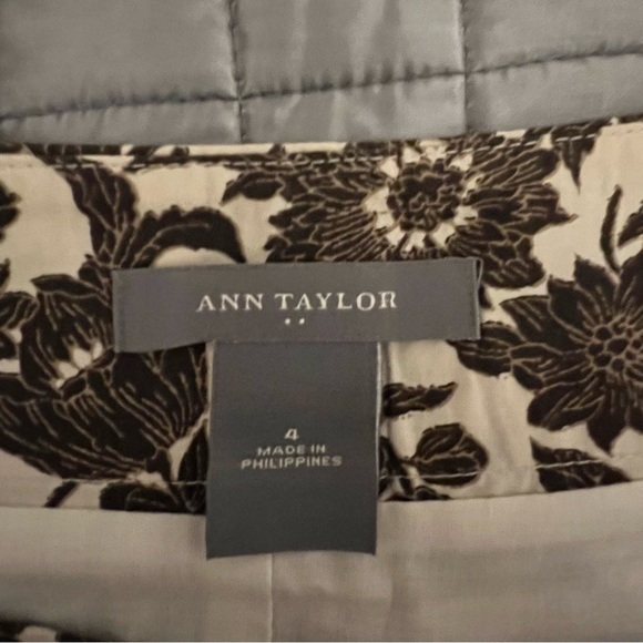 Ann Taylor size 4 brown and cream skirt - Picture 3 of 7